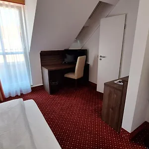 3* Hotel Invite